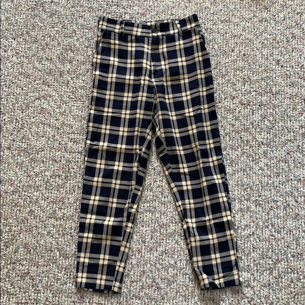 Small plaid pants